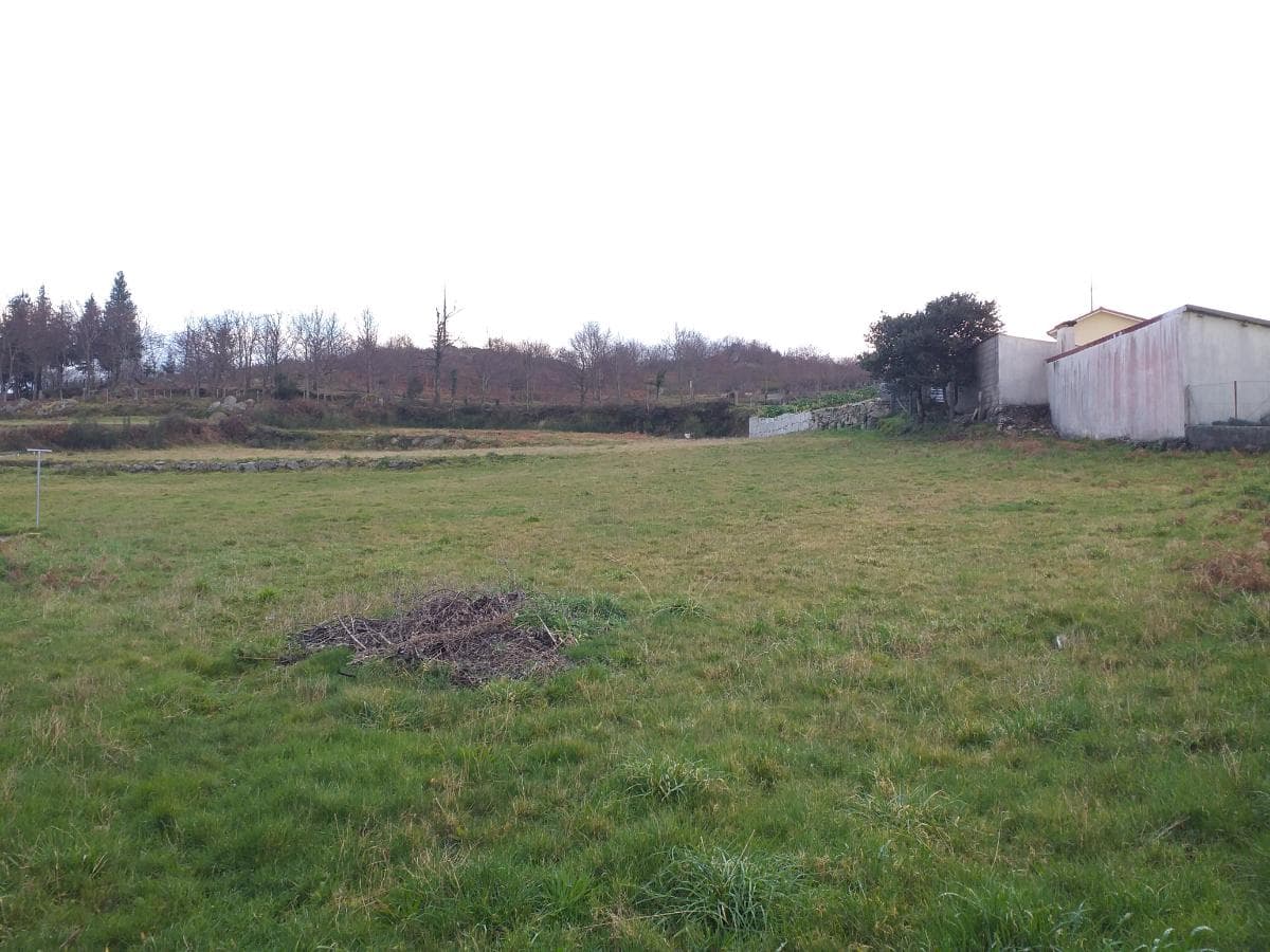 Moradia V4 + Terreno · Paredes de Coura — imagem 2