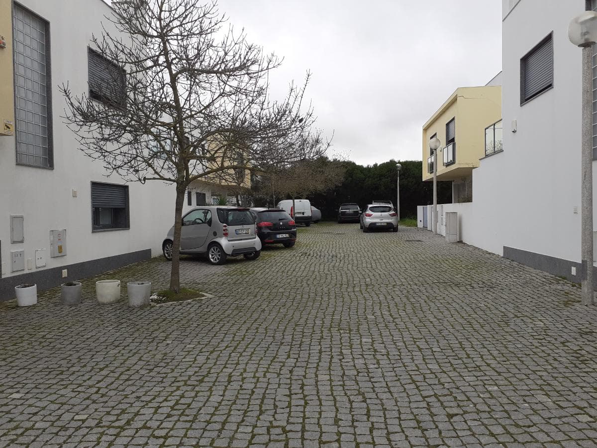 1/2 de Lote para Construção · Barreiro — imagem 3