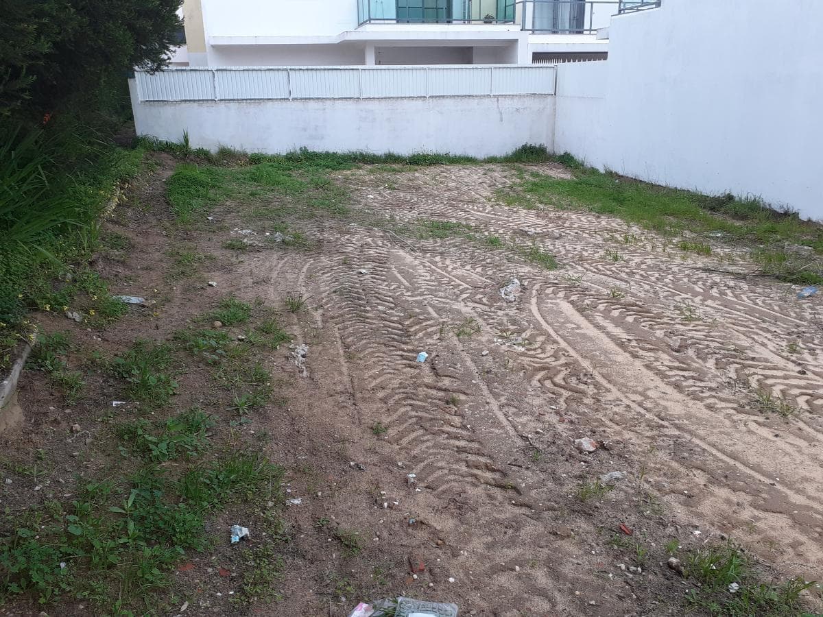 1/2 de Lote para Construção · Barreiro — imagem 2