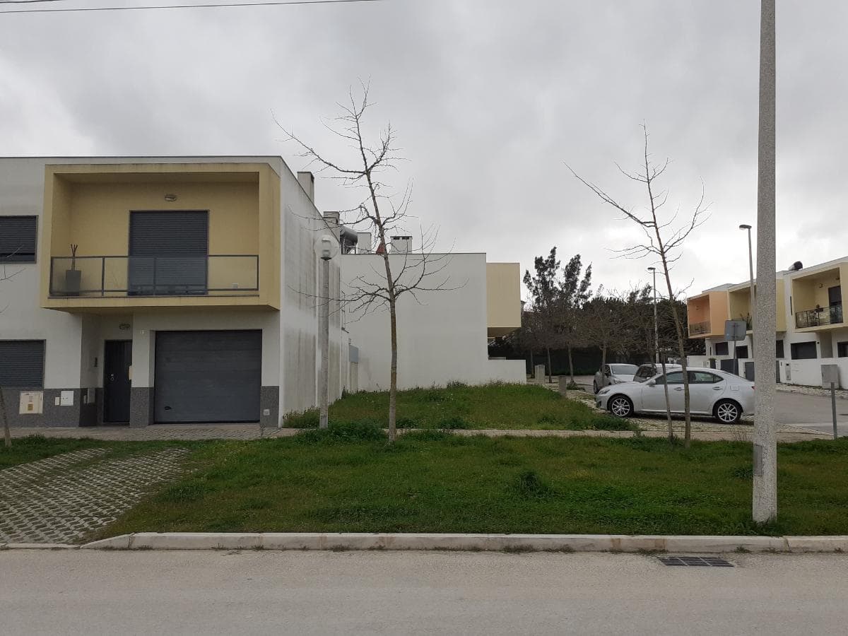 1/2 de Lote para Construção · Barreiro