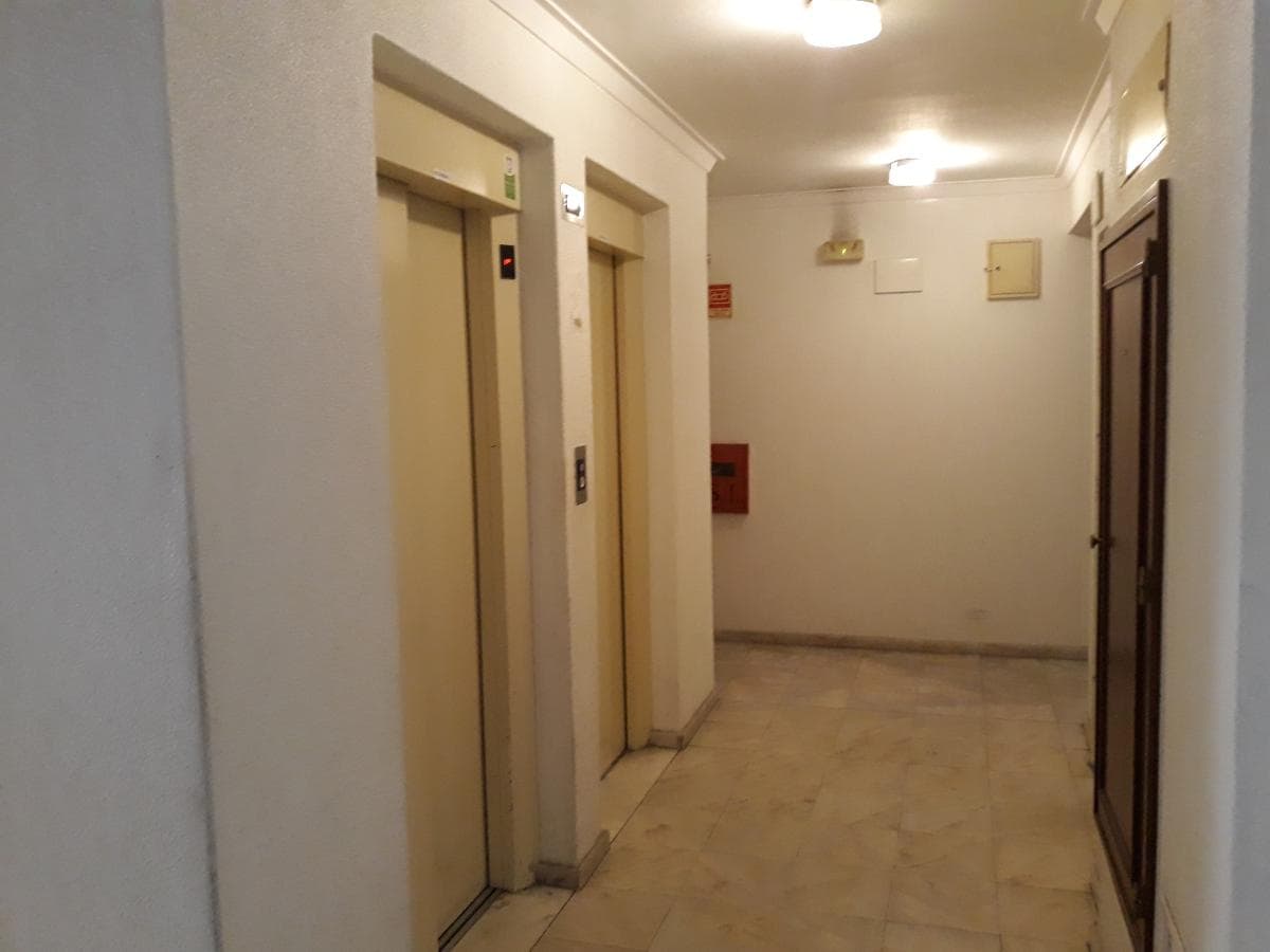 1/2 Apartamento T1 · Lugar de Garagem · Sintra — imagem 10