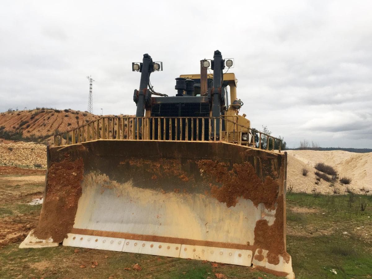 Bulldocer Cat D9 — imagem 2