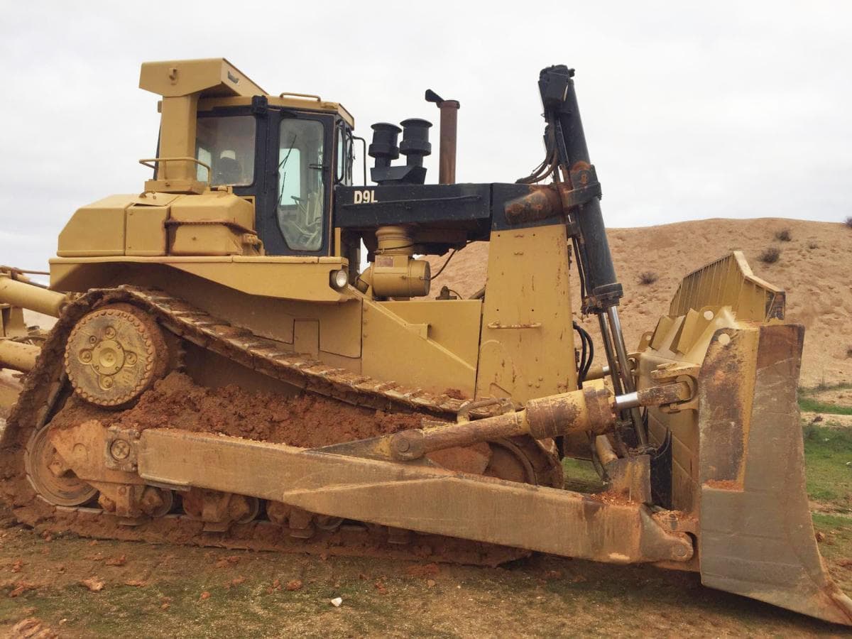 Bulldocer Cat D9 — imagem 4