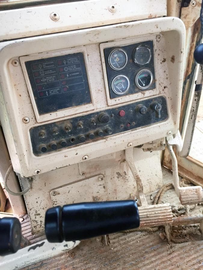 Bulldocer Cat D9 — imagem 8