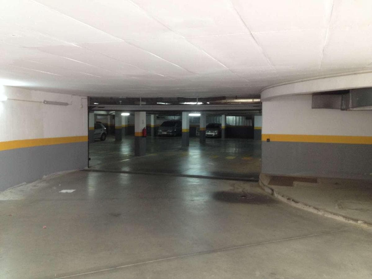 Lugar de Garagem nº 5 · Quarteira — imagem 3