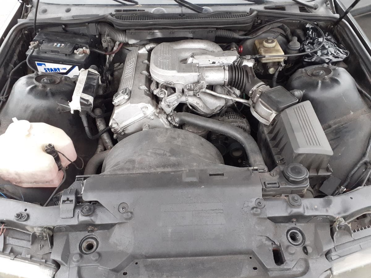 BMW 316i — image 14