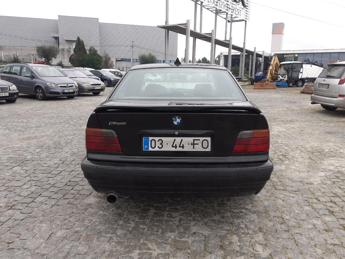 BMW 316i — image 5