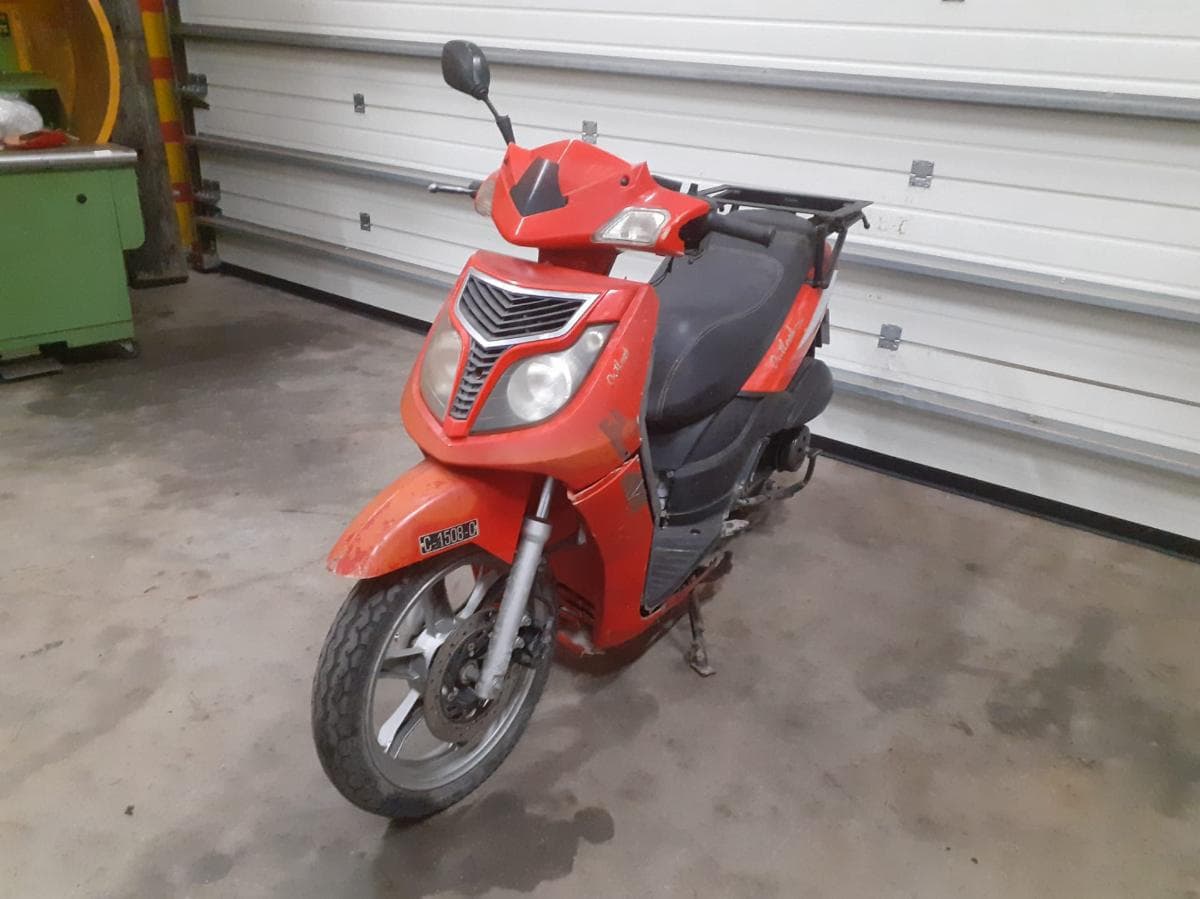 Motociclo Keeway 125 · Ano 2010 — imagem 3