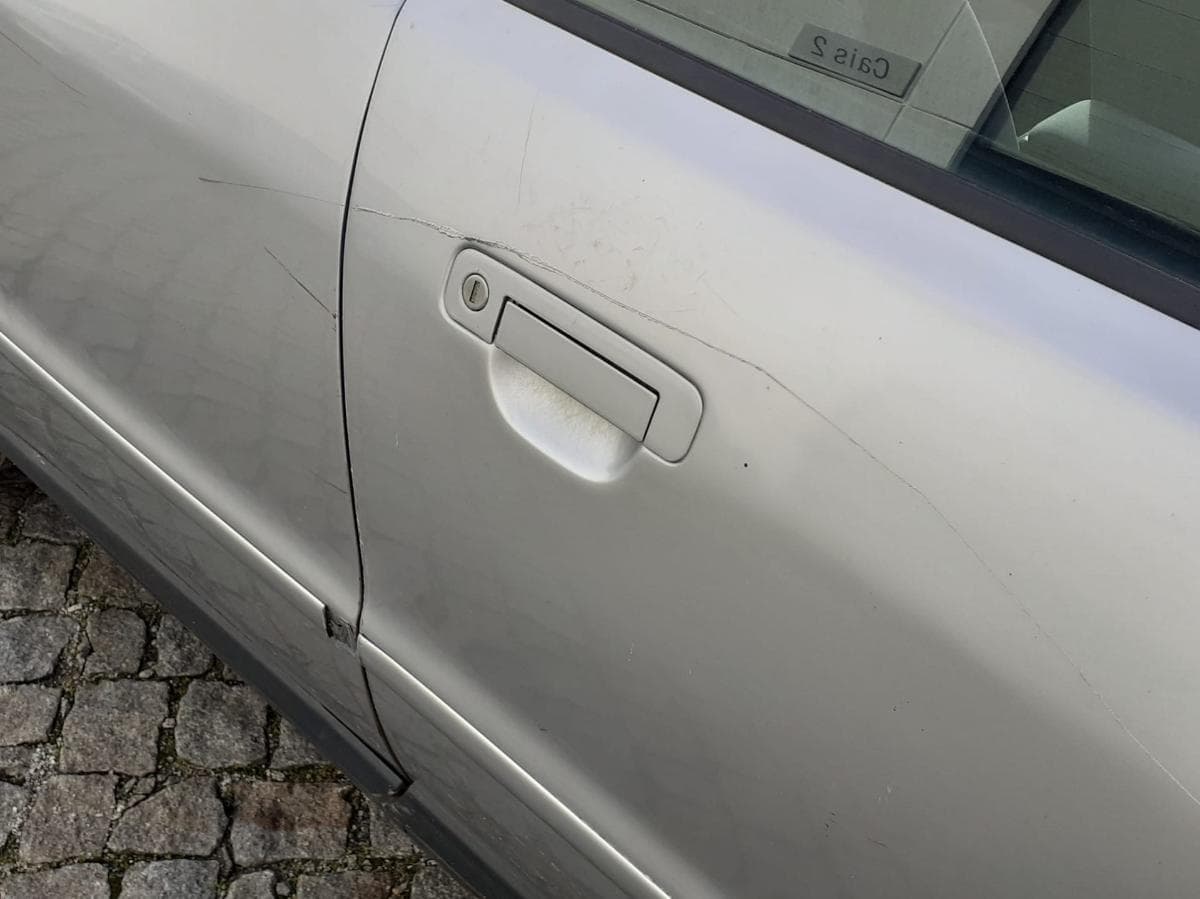 Audi A4 1.9 TDI · Ano 1998 — imagem 17
