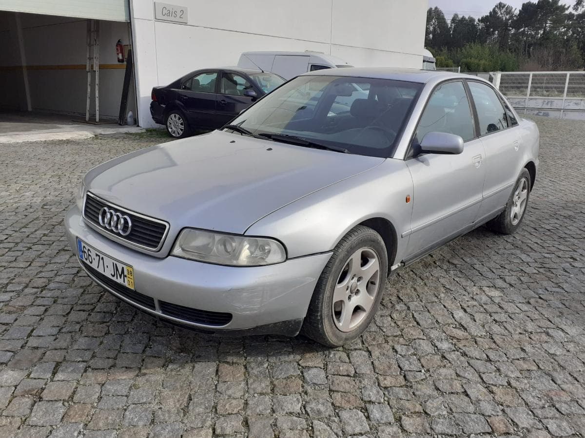 Audi A4 1.9 TDI · Ano 1998 — imagem 3