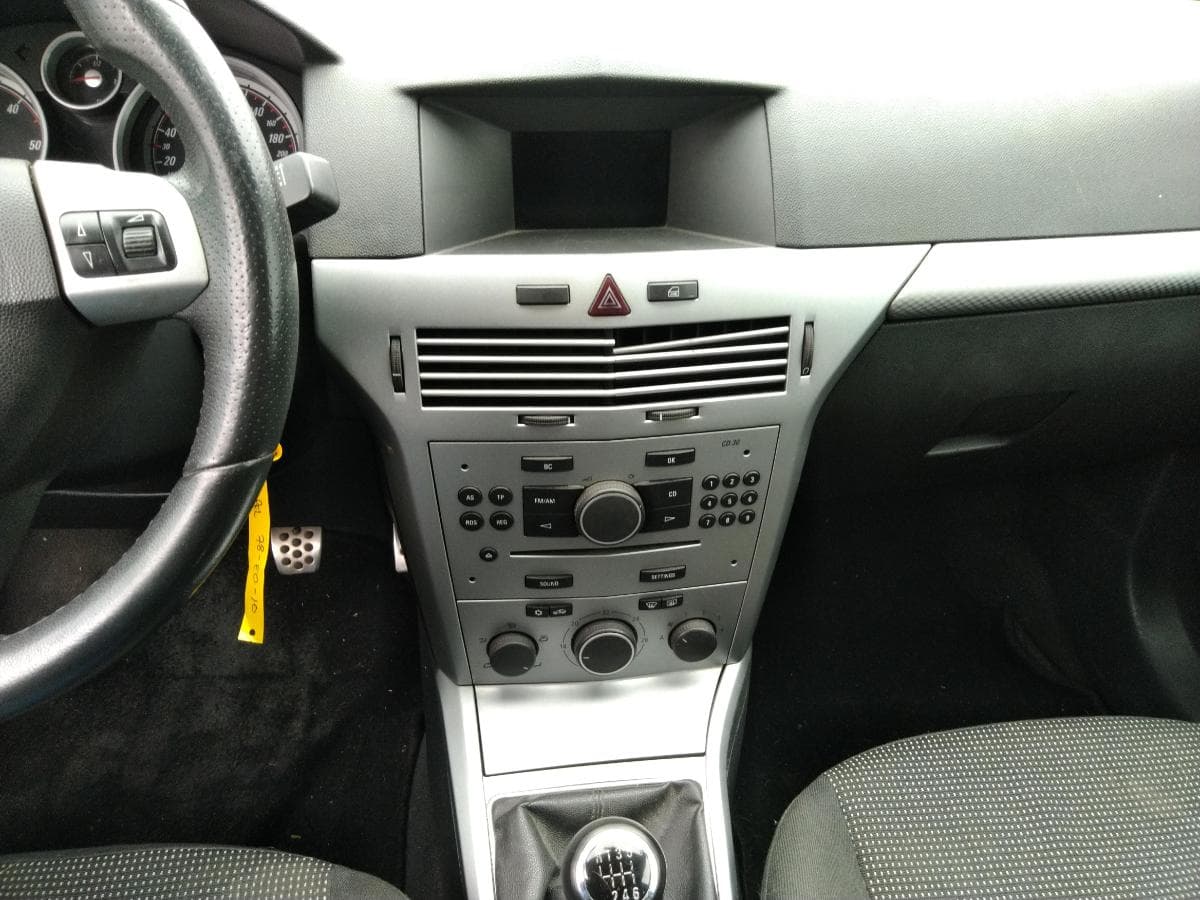 Opel Astra 1.3 CDTI — image 13