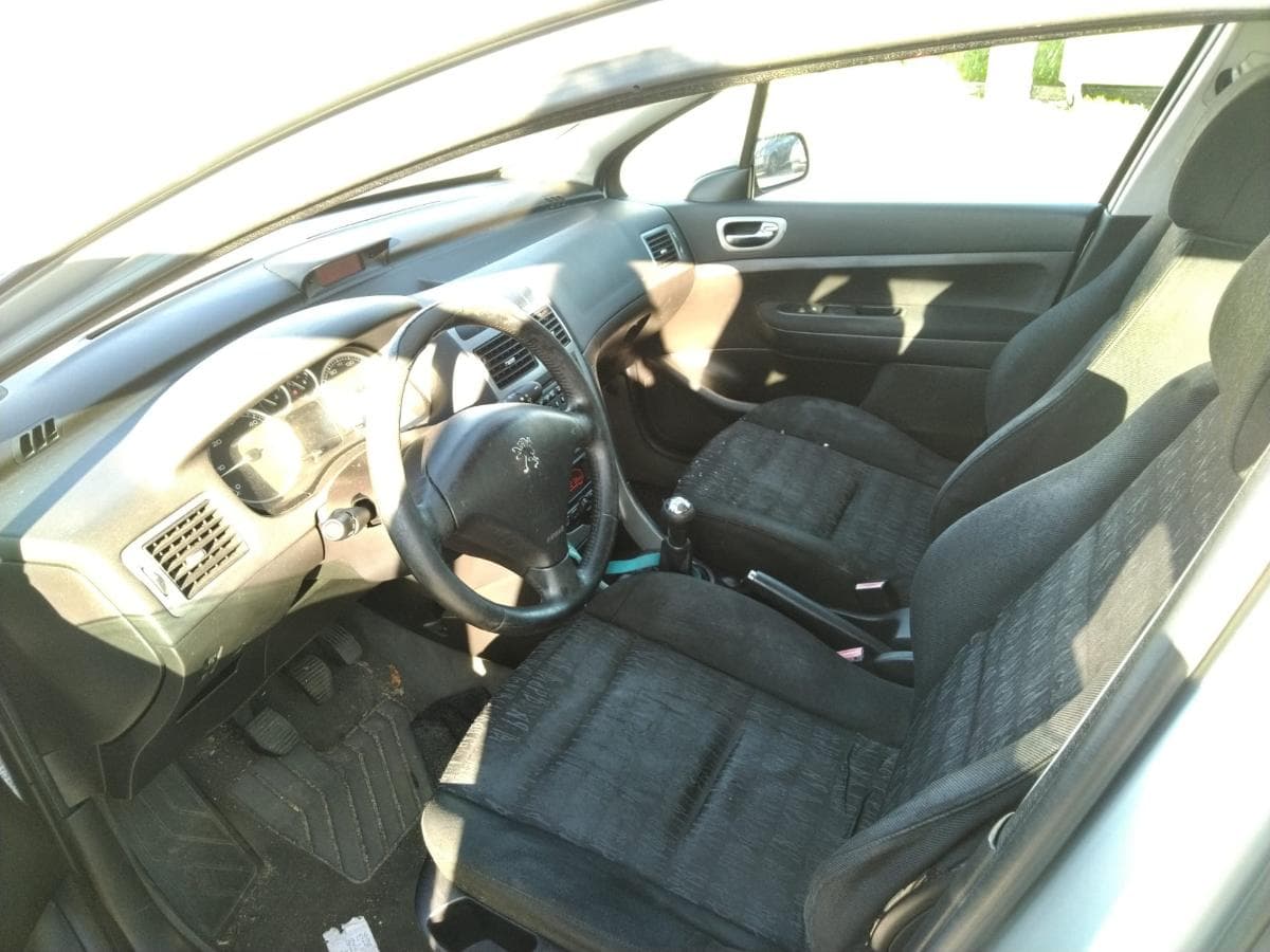 Peugeot 307 SW 1.4 HDI — imagem 6