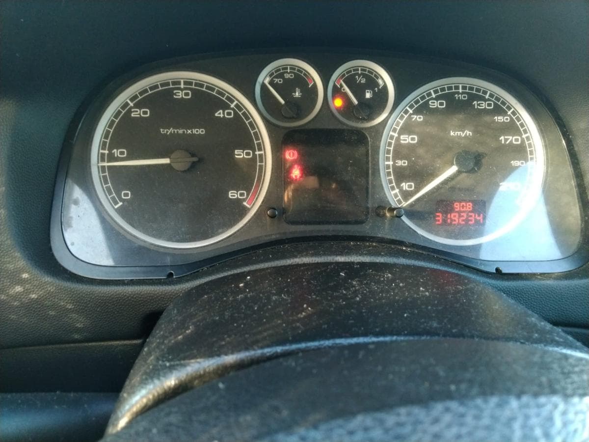 Peugeot 307 SW 1.4 HDI — imagem 12