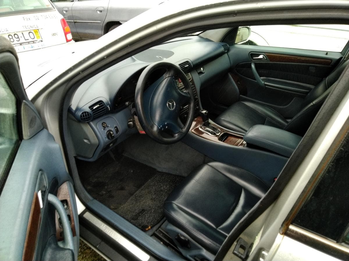 Mercedes-Benz C220 CDI · Redução de Valor — imagem 6
