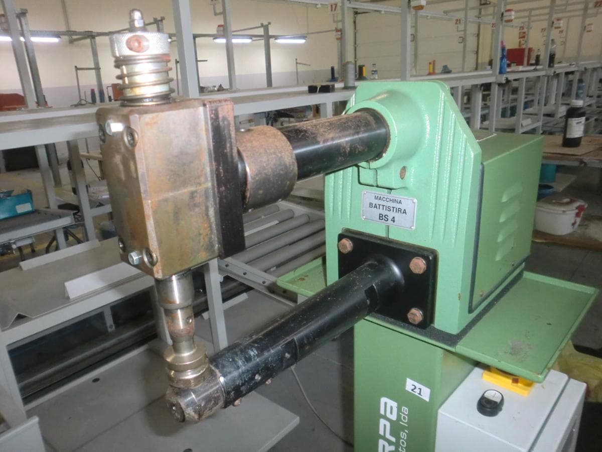 Máquina de rebater — imagen 2