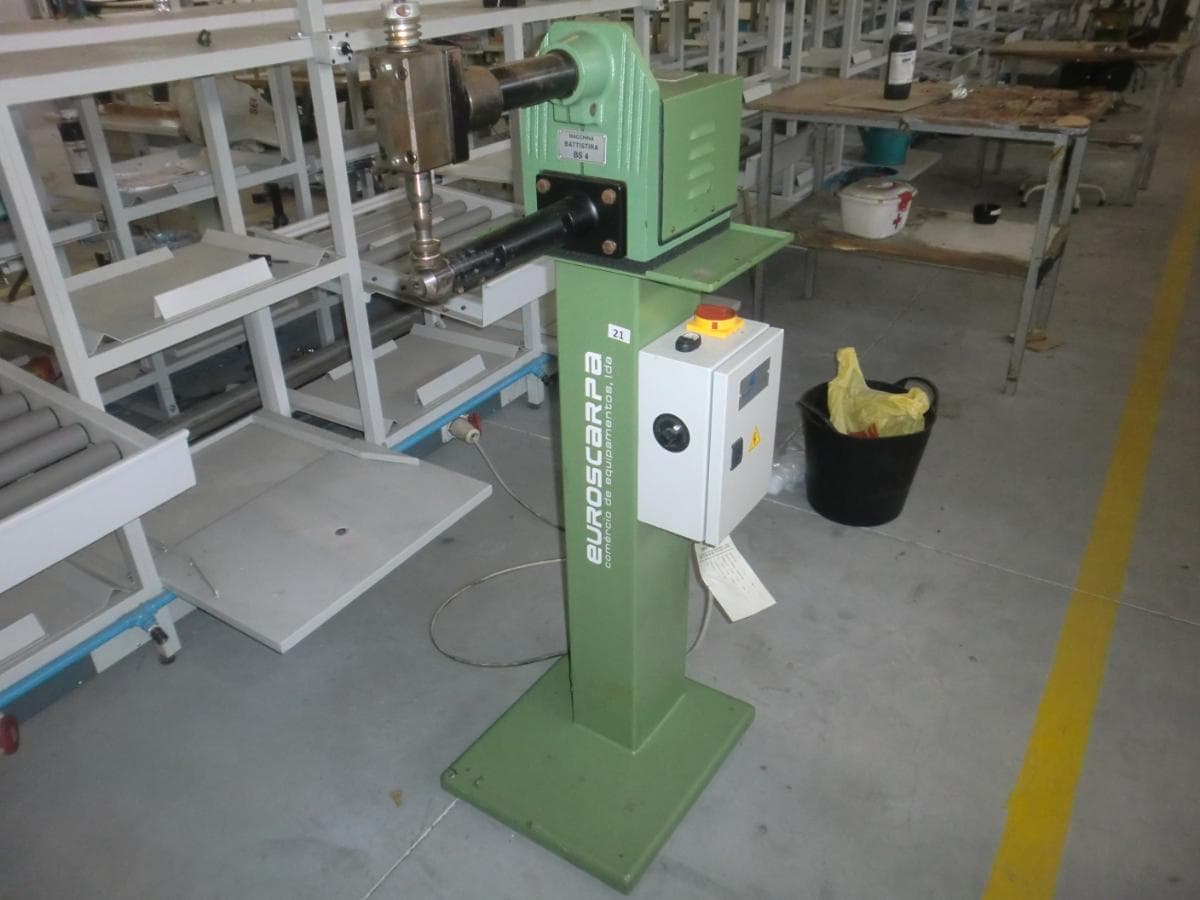 Máquina de rebater — imagen 1