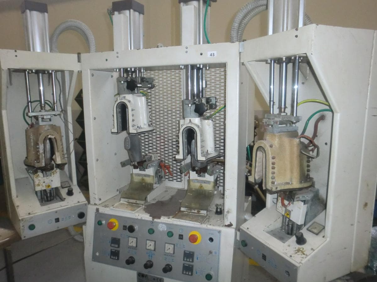Máquina de enformar  + Máquina de enformar — imagem 3