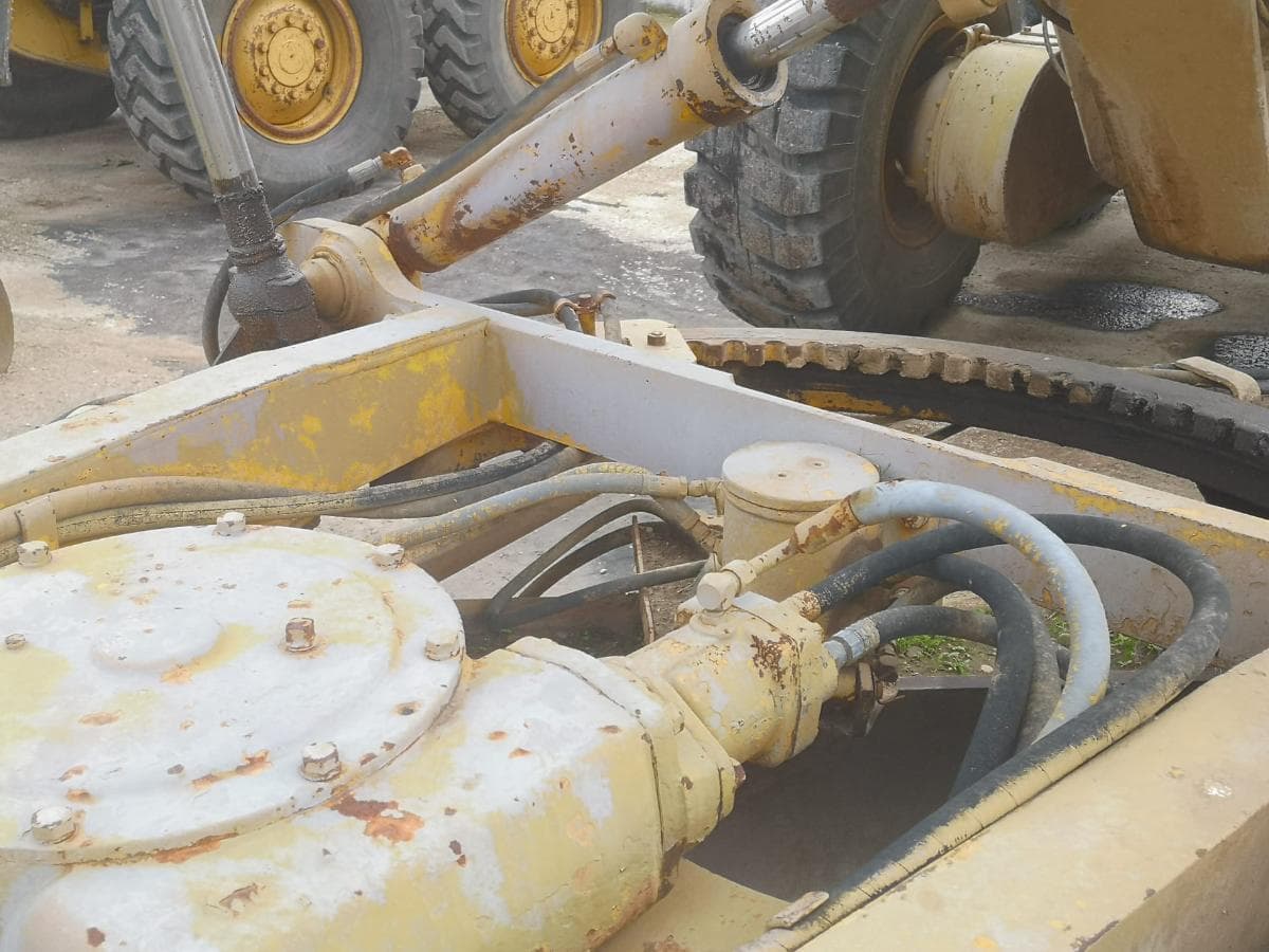 Niveladora Caterpillar 14G — image 4