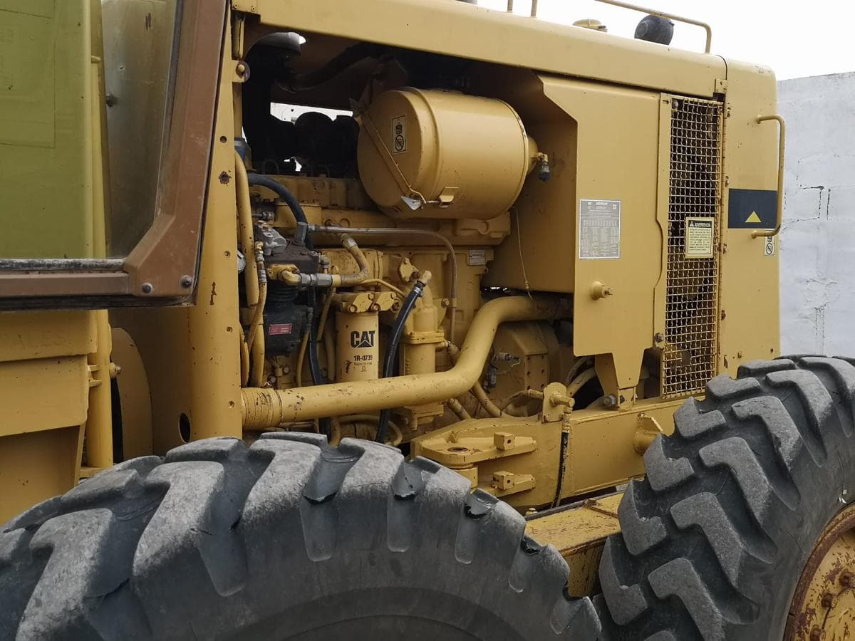 Niveladora Caterpillar 14G — image 13