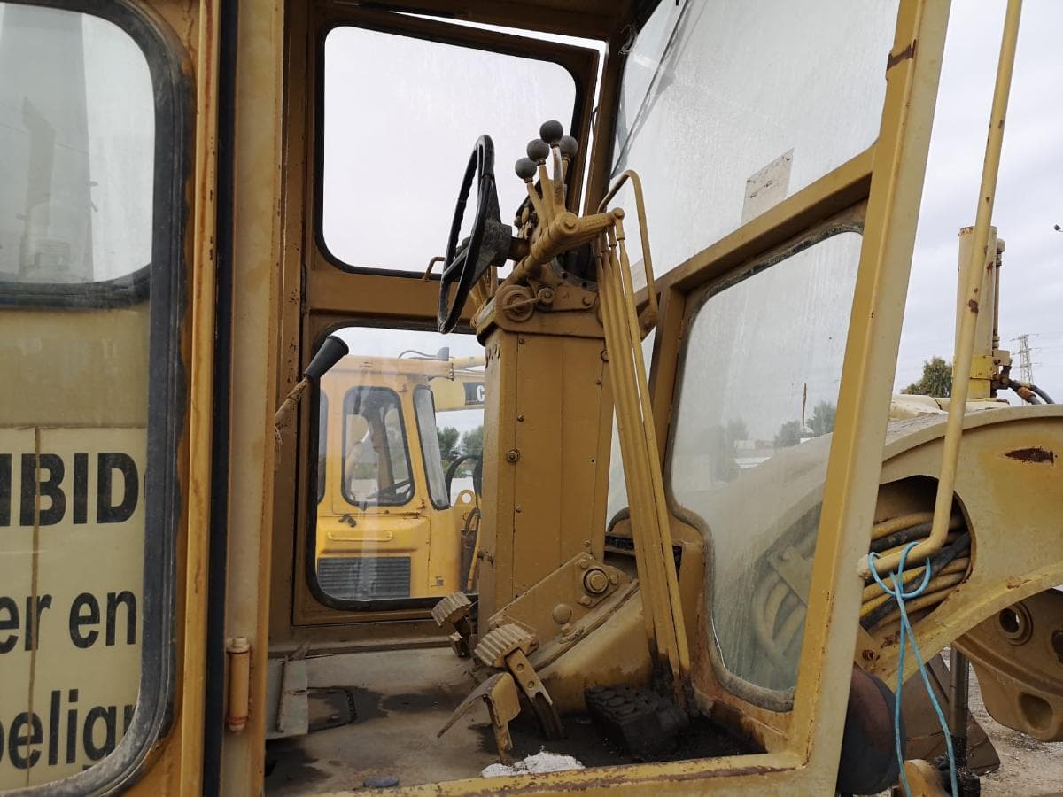 Niveladora Caterpillar 14G — image 10