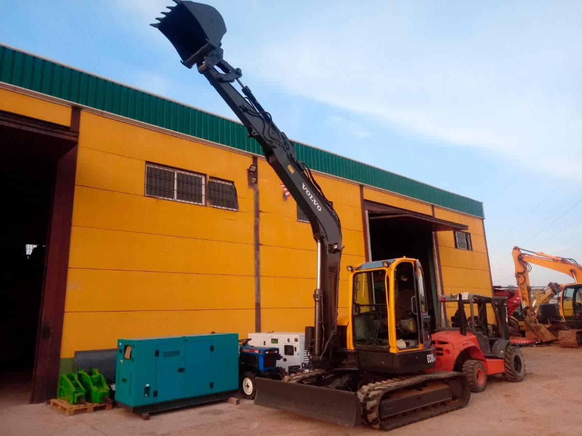 Mini Excavadora Volvo ECR88 9Tn — imagem 2