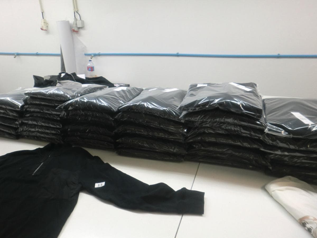 Sweats com fecho