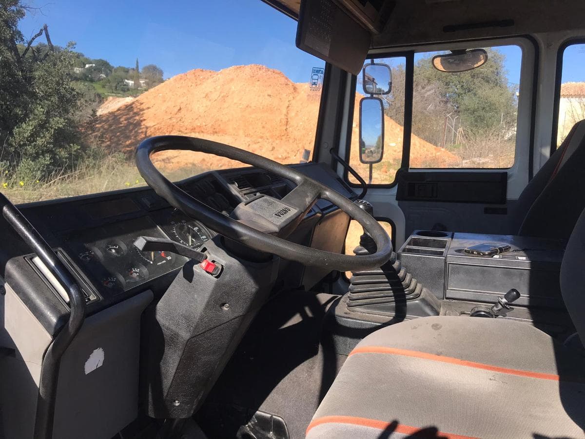 Camión Volvo FL6 Turbo Multilif — image 7