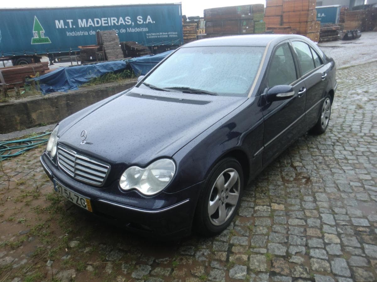 MERCEDES-BENZ C — imagem 4