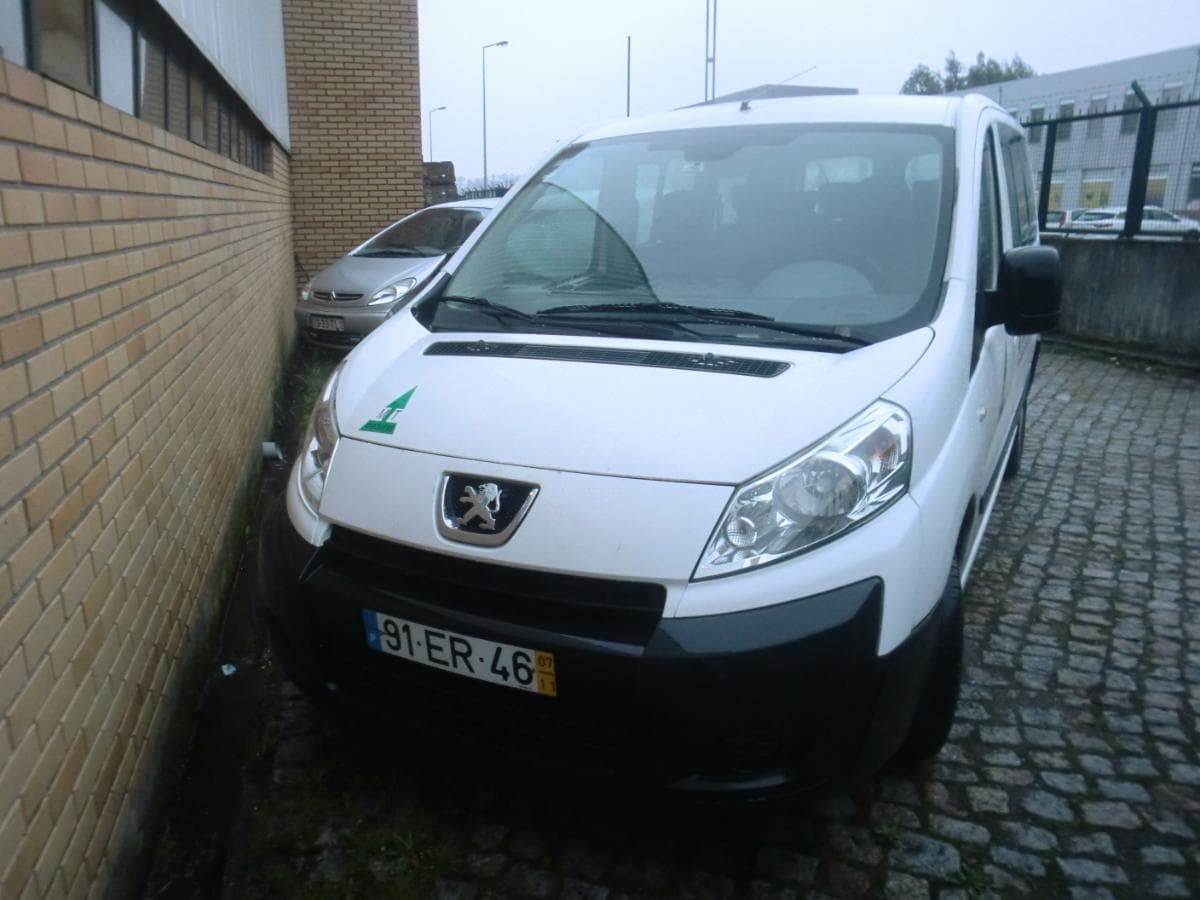 PEUGEOT EXPERT — image 2