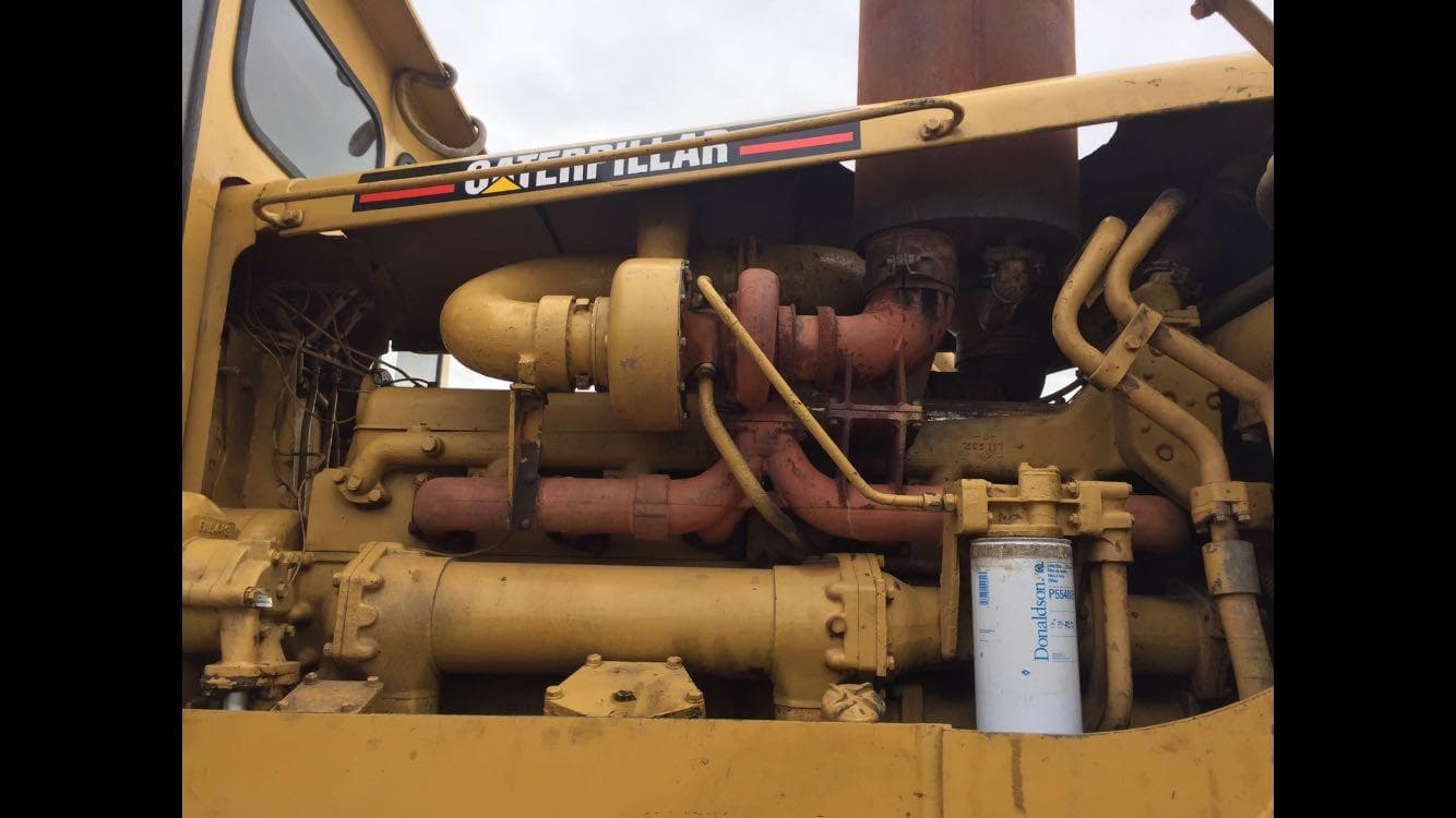 Bulldozer Cat D9 — imagen 4