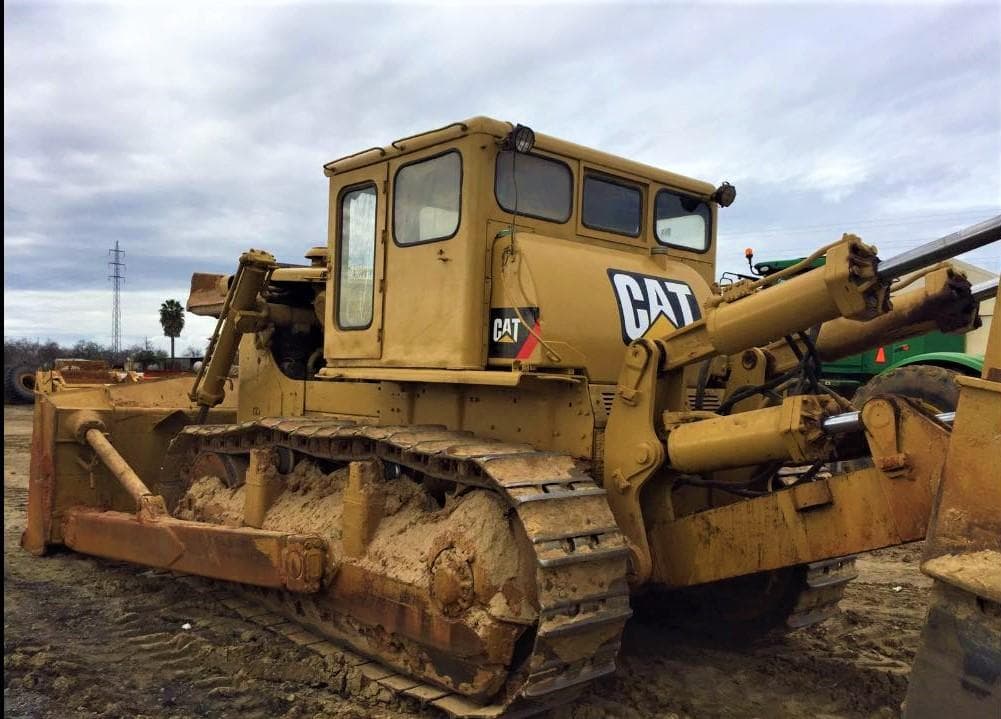 Bulldozer Cat D9 — imagen 3