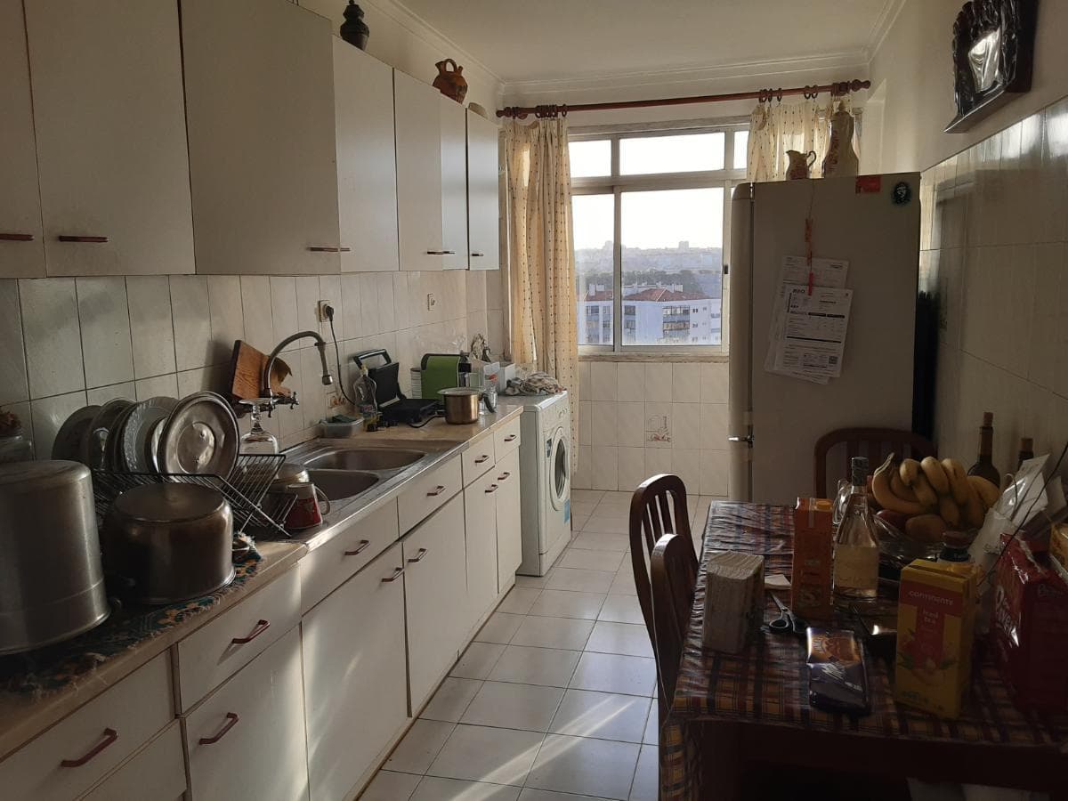 1/2 Apartamento T3 · Amadora — imagen 2