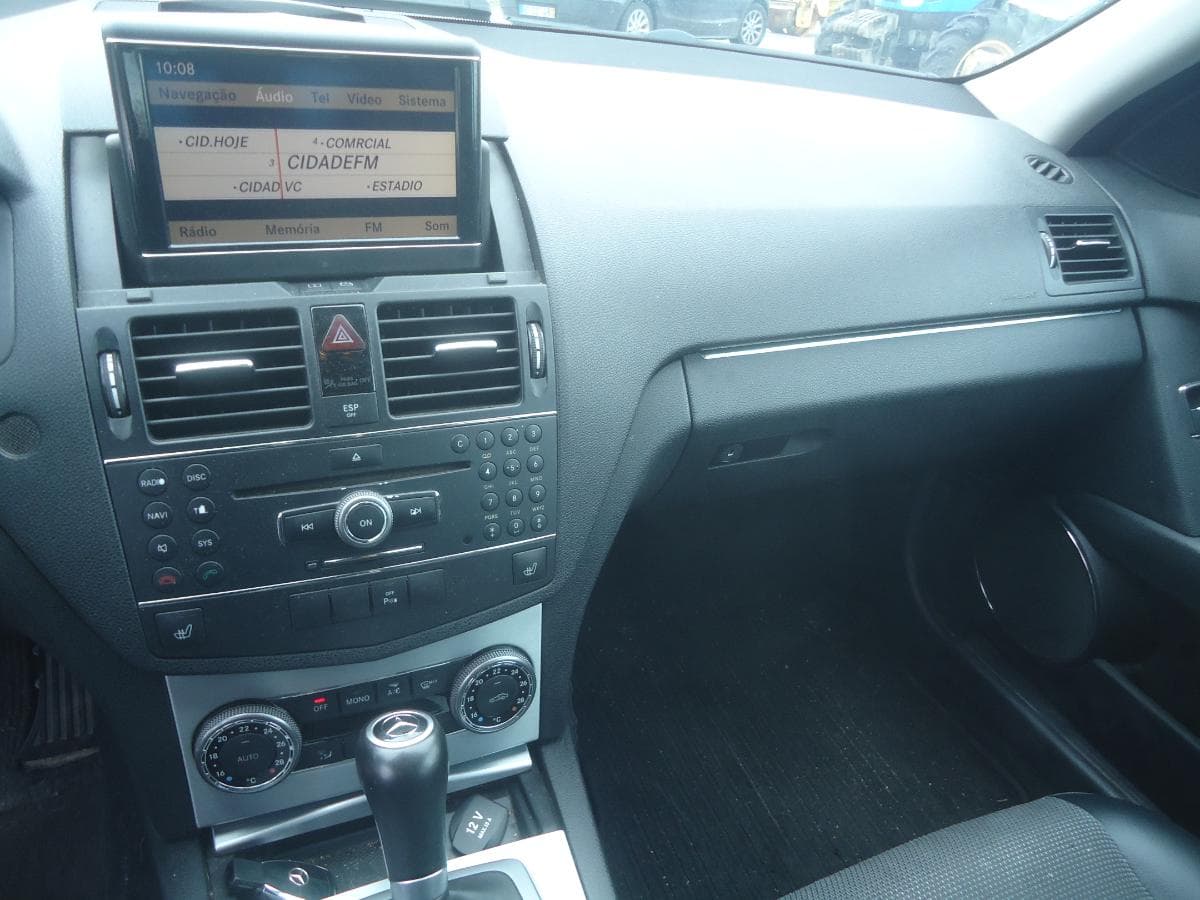 Mercedes-Benz C 220 CDI · Año 2007 — imagen 11