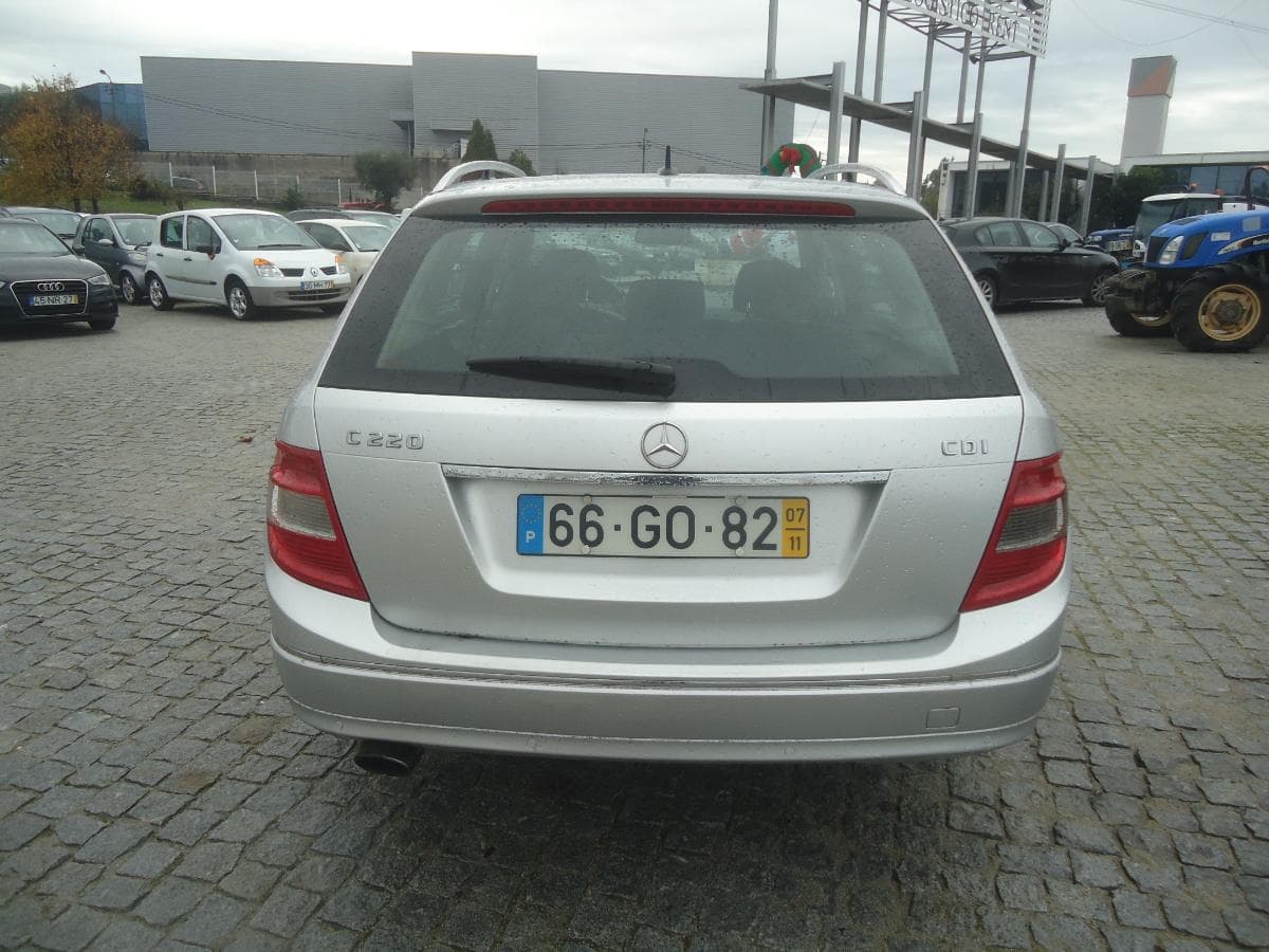 Mercedes-Benz C 220 CDI · Año 2007 — imagen 5