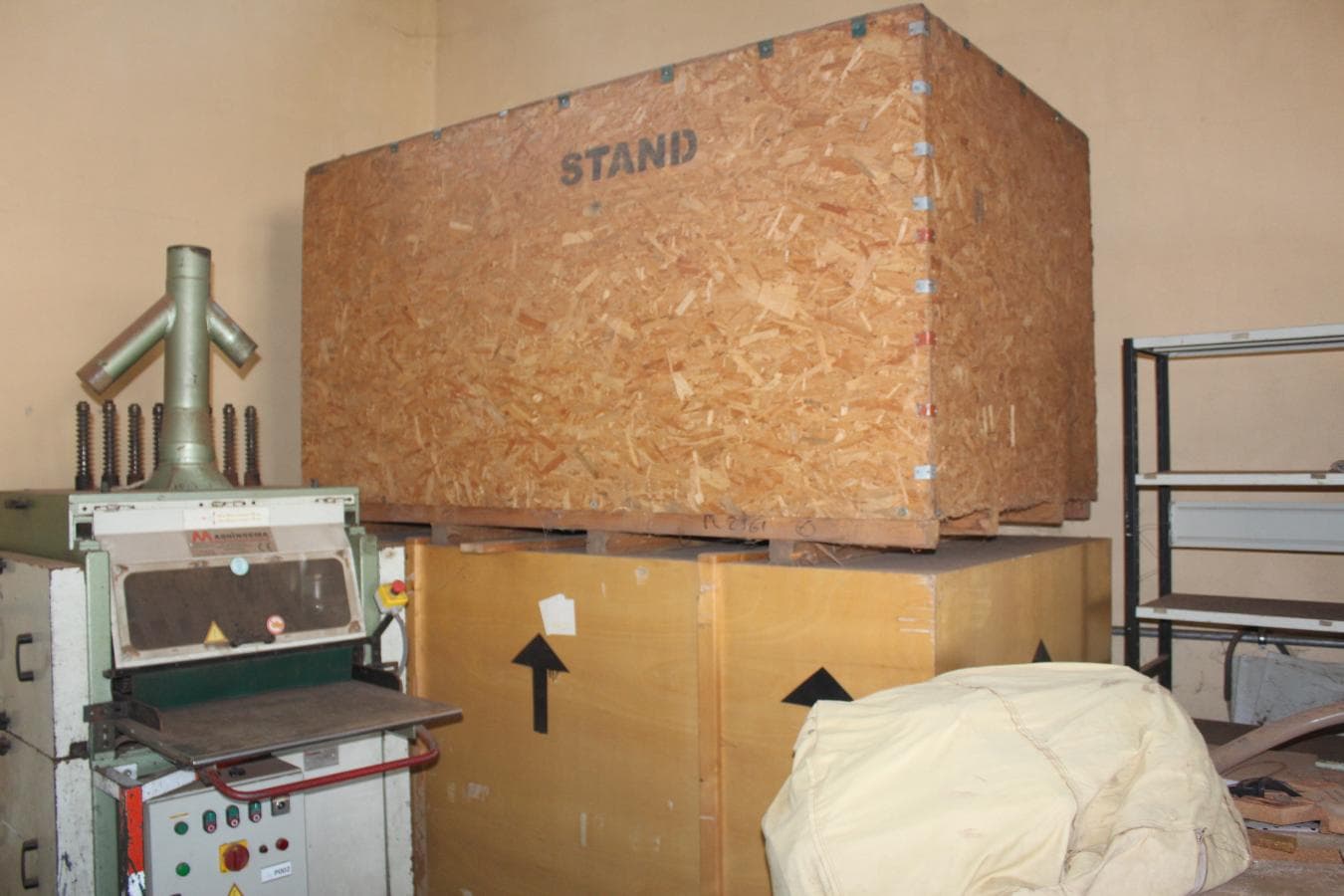 Stand + Compressor + Máquina de coser + Balança + Equipamentos — imagem 2