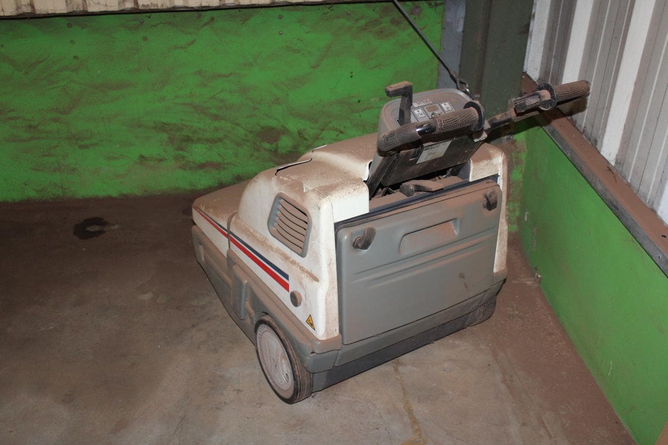 Betoneira Elétrica + Bancadas + Aspiradores Industriais + Máquina de coser + Balança · São Brás de Alportel — imagem 10