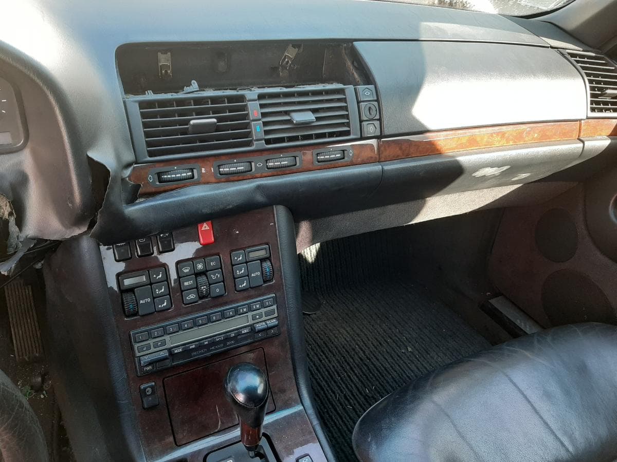 Mercedes-Benz 500 SE — image 12