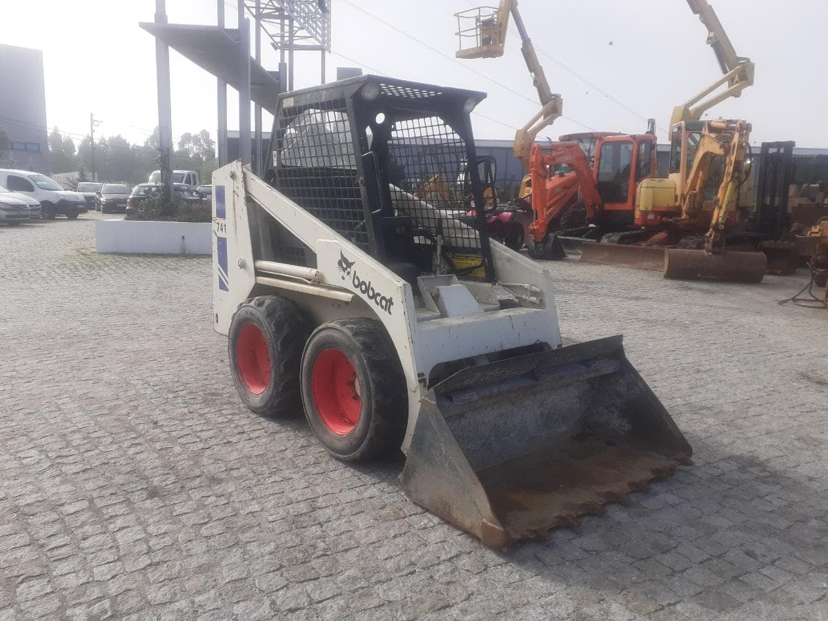 Mini Pá Carregadora Bobcat — imagen 1