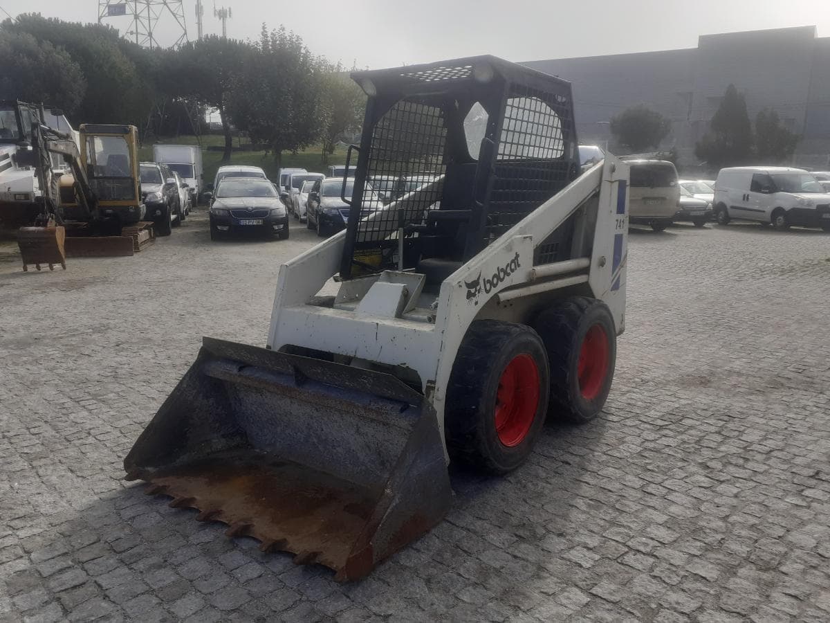Mini Pá Carregadora Bobcat — imagen 3