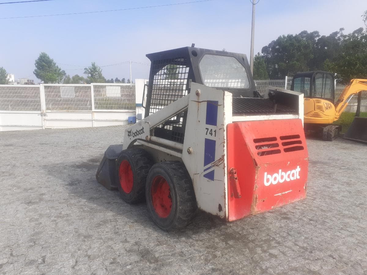 Mini Pá Carregadora Bobcat — imagen 4