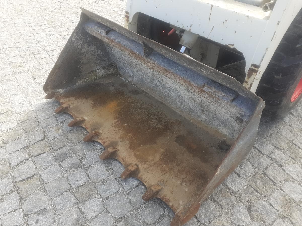 Mini Pá Carregadora Bobcat — imagen 7