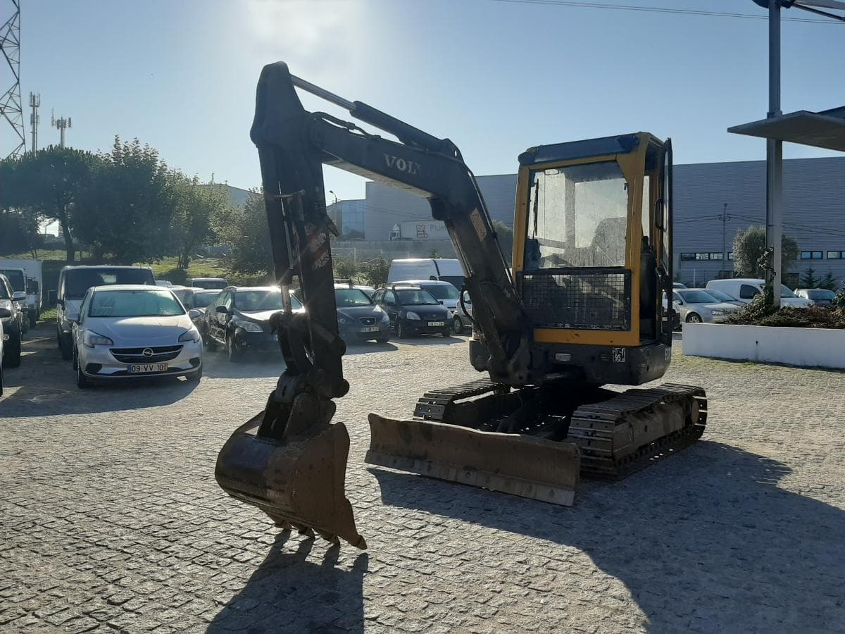 Mini Giratória Volvo ECR 38 · Ano 2007 — imagem 2