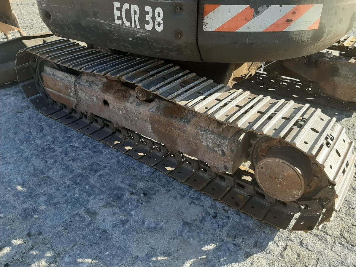Mini Giratória Volvo ECR 38 · Ano 2007 — imagem 9