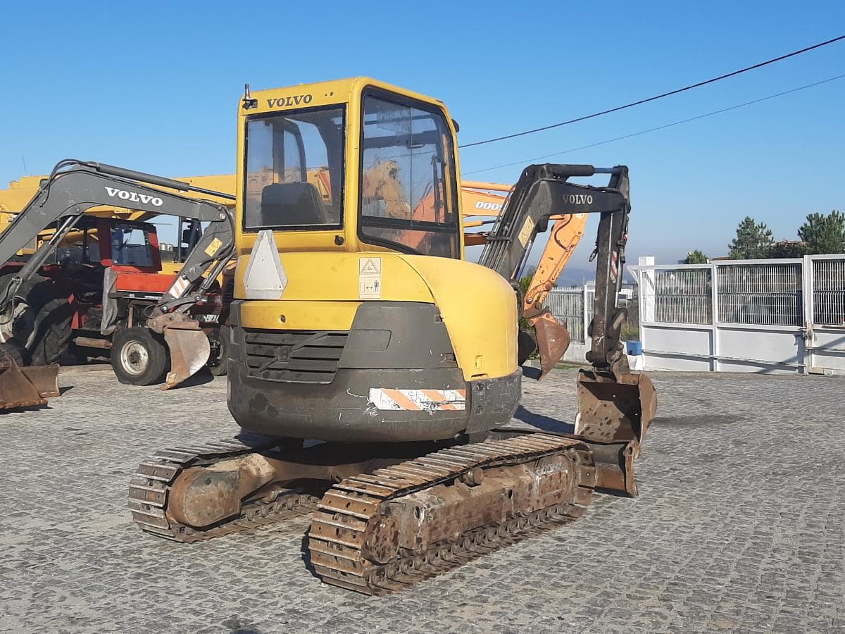Mini Giratória Volvo ECR 38 · Ano 2007 — imagem 5