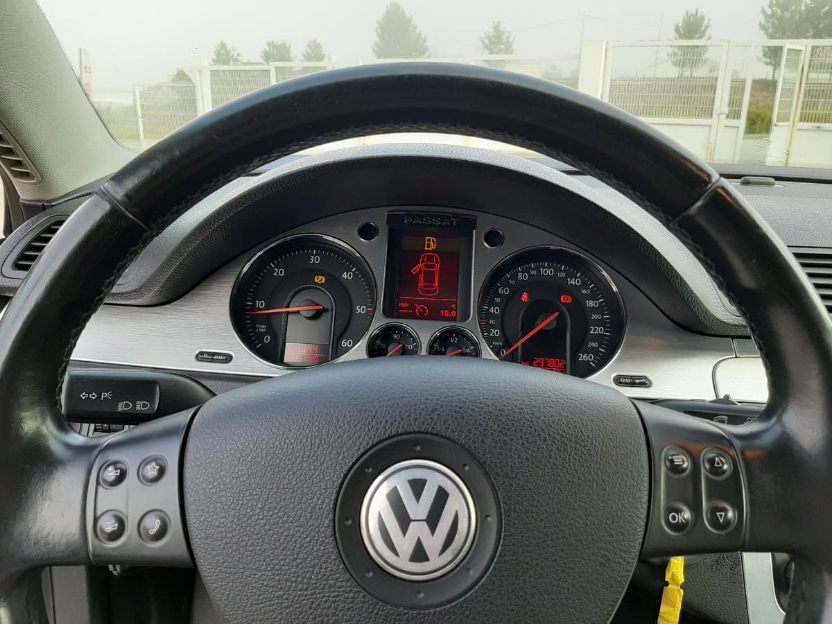 Volkswagen Passat 2.0 TDI · Ano 2005 — imagem 14