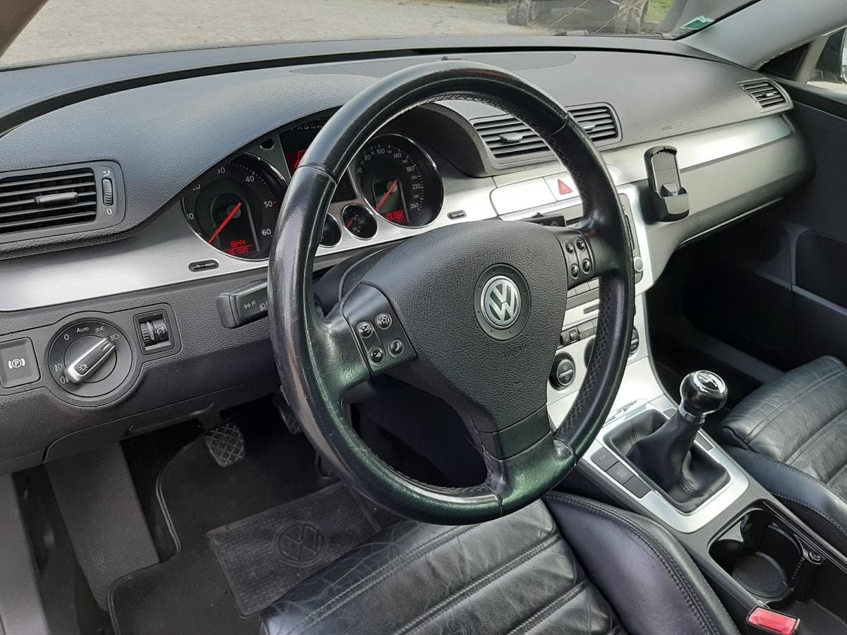 Volkswagen Passat 2.0 TDI · Ano 2005 — imagem 18