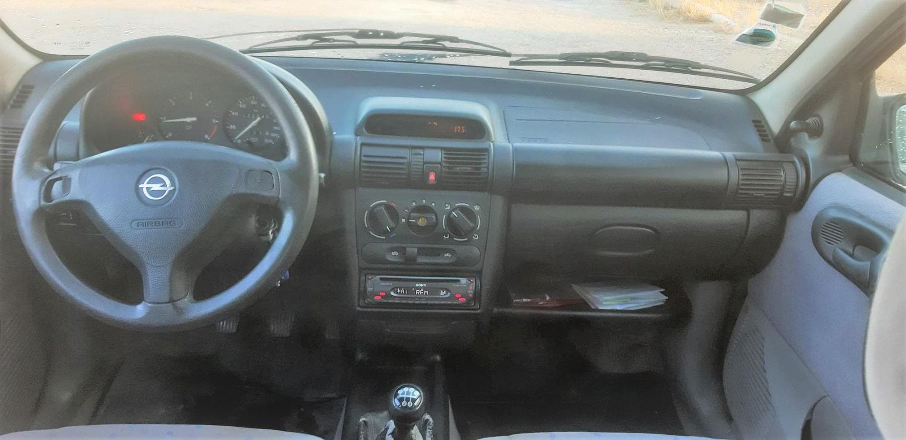Opel Corsa 15 TD — imagem 8