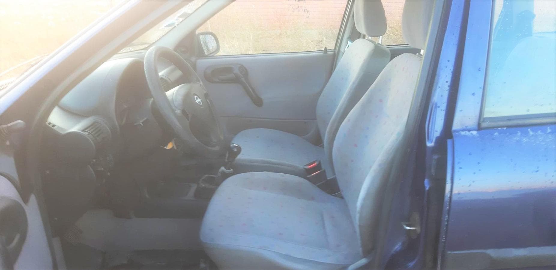Opel Corsa 15 TD — imagem 10