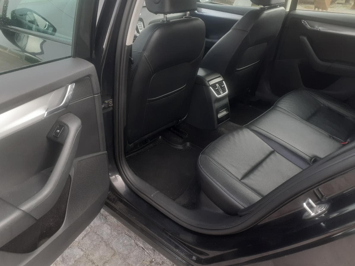 Skoda Otávia 1.6 TDI · Ano 2015 — imagen 12