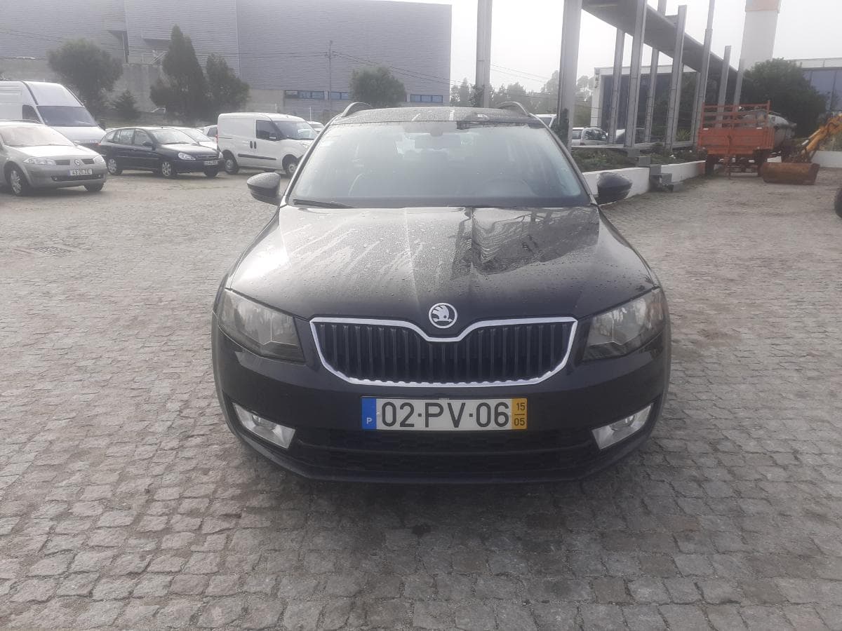 Skoda Otávia 1.6 TDI · Ano 2015 — imagen 2
